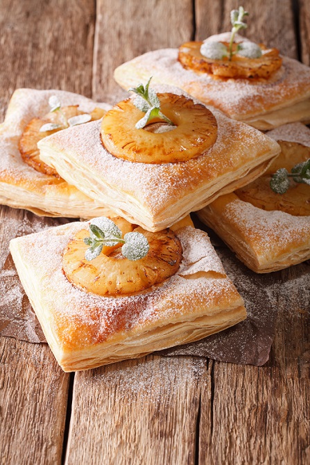 Puff pastry with pineapple